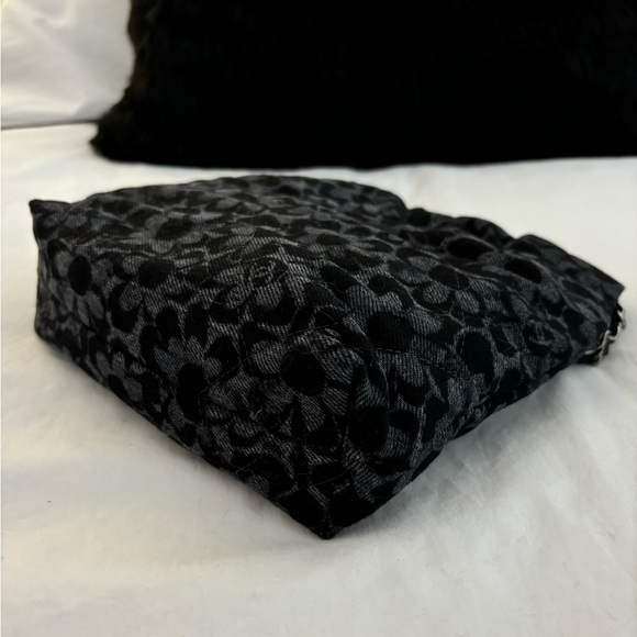 NWT 🖤 CHANEL 24B Black Floral Denim Mini 22 Ruthenium Hardware Bag - Picture 14 of 16